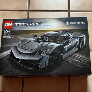 NEW LEGO Technic Koenigsegg Jesko in Black and Gray